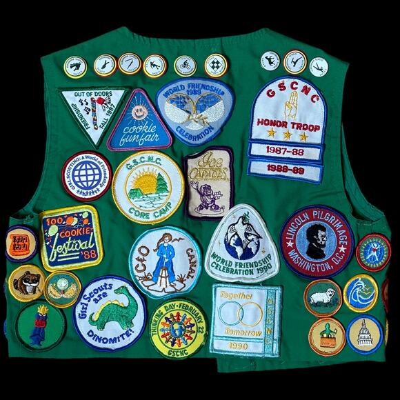 Vintage 80s Girl Scouts Vest 74 Patches 13 Pins Nation’s Capitol 713 - Picture 4 of 11